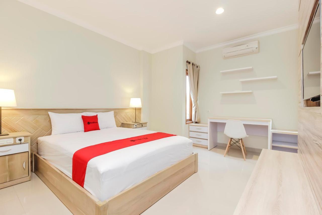 Reddoorz Premium Near Ragunan Zoo 2 Jakarta Eksteriør bilde