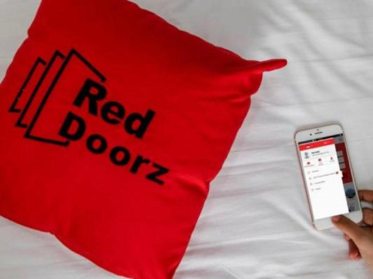 Reddoorz Premium Near Ragunan Zoo 2 Jakarta Eksteriør bilde